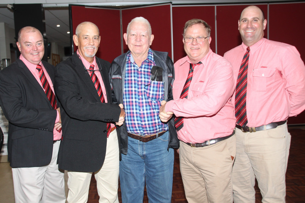 “Hillview” sets new standard at auction The Express Newspaper Mareeba